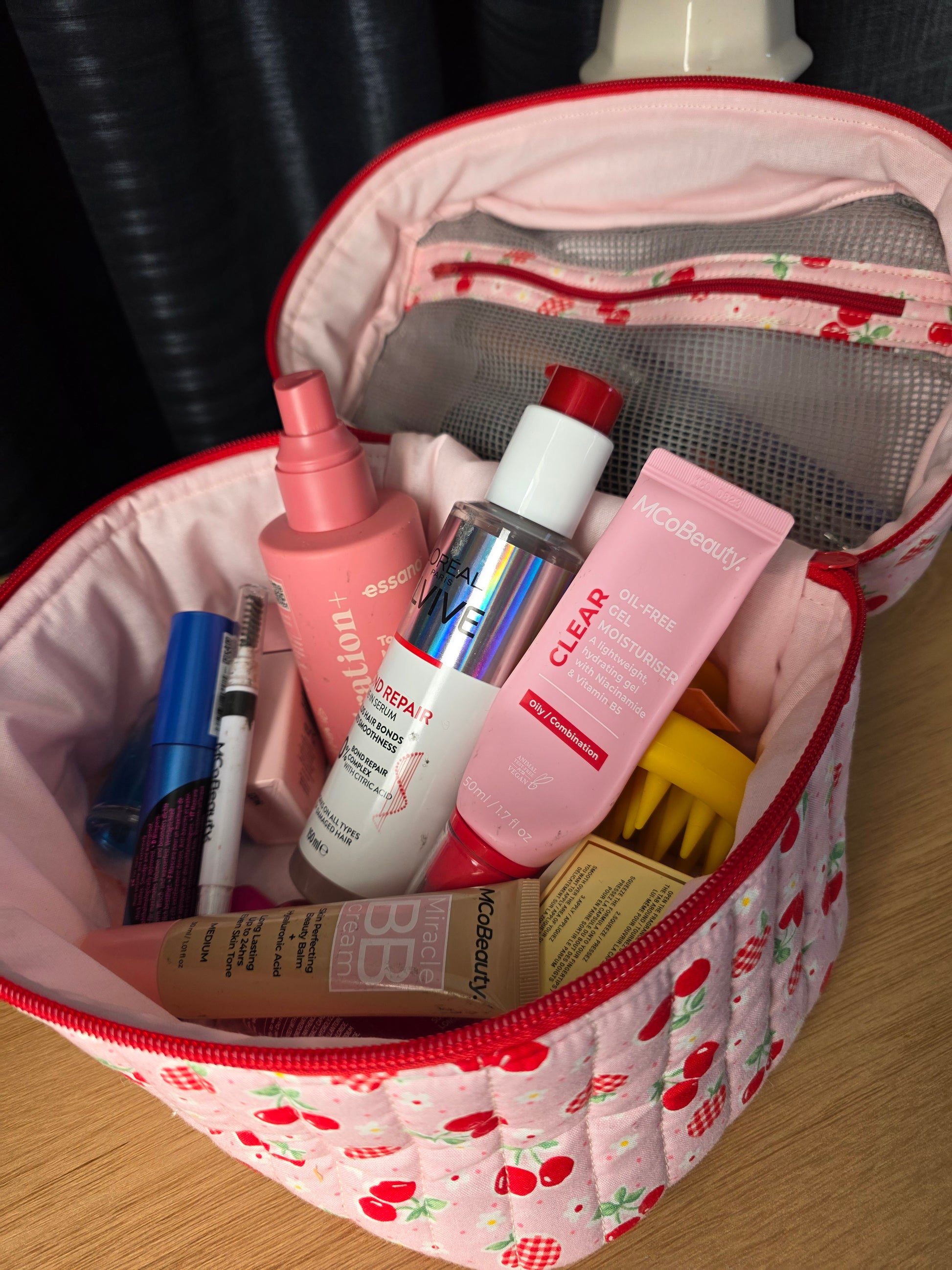 Vanity carry all - Cherry