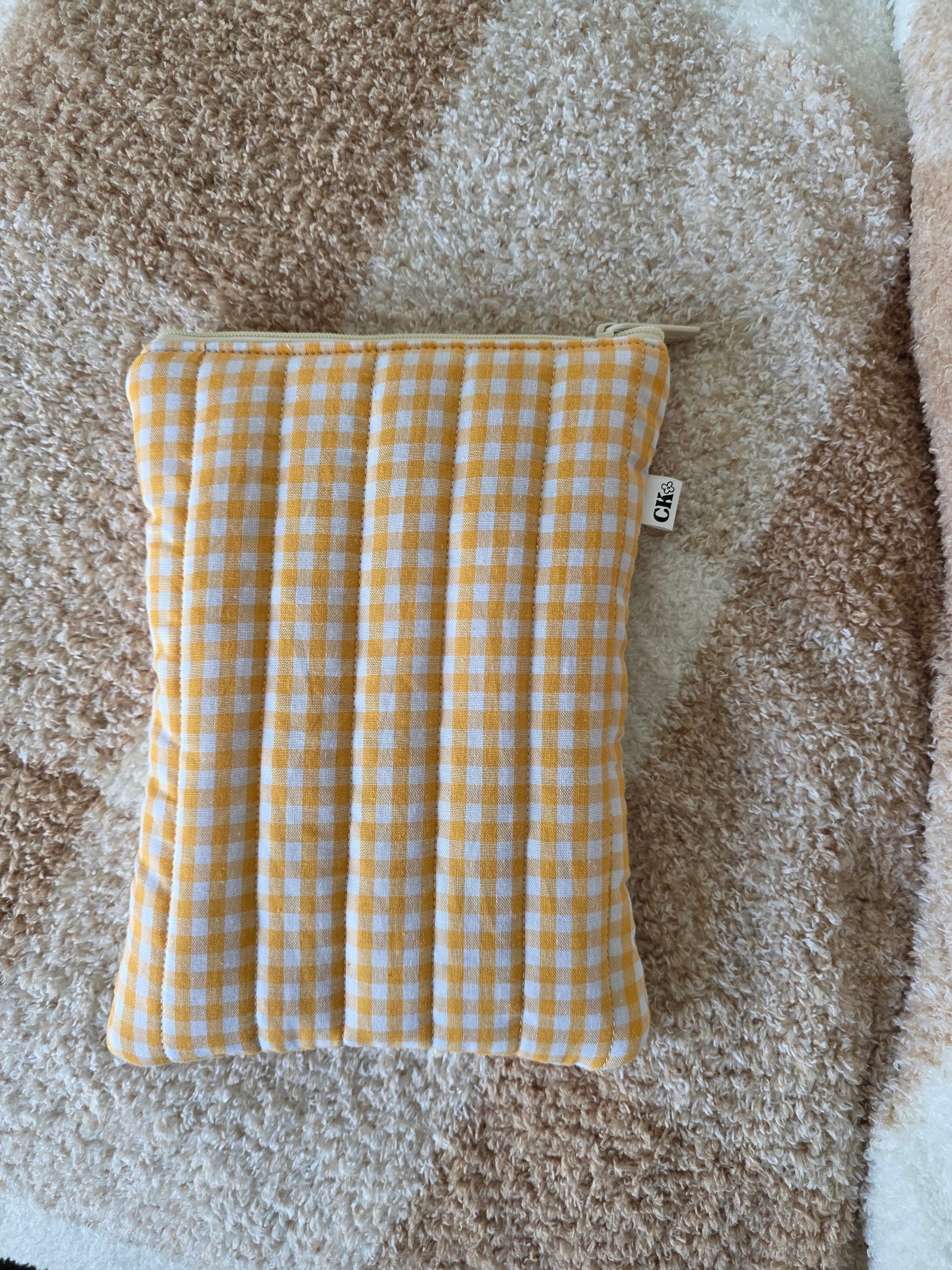 kindle pouch - Gingham yellow