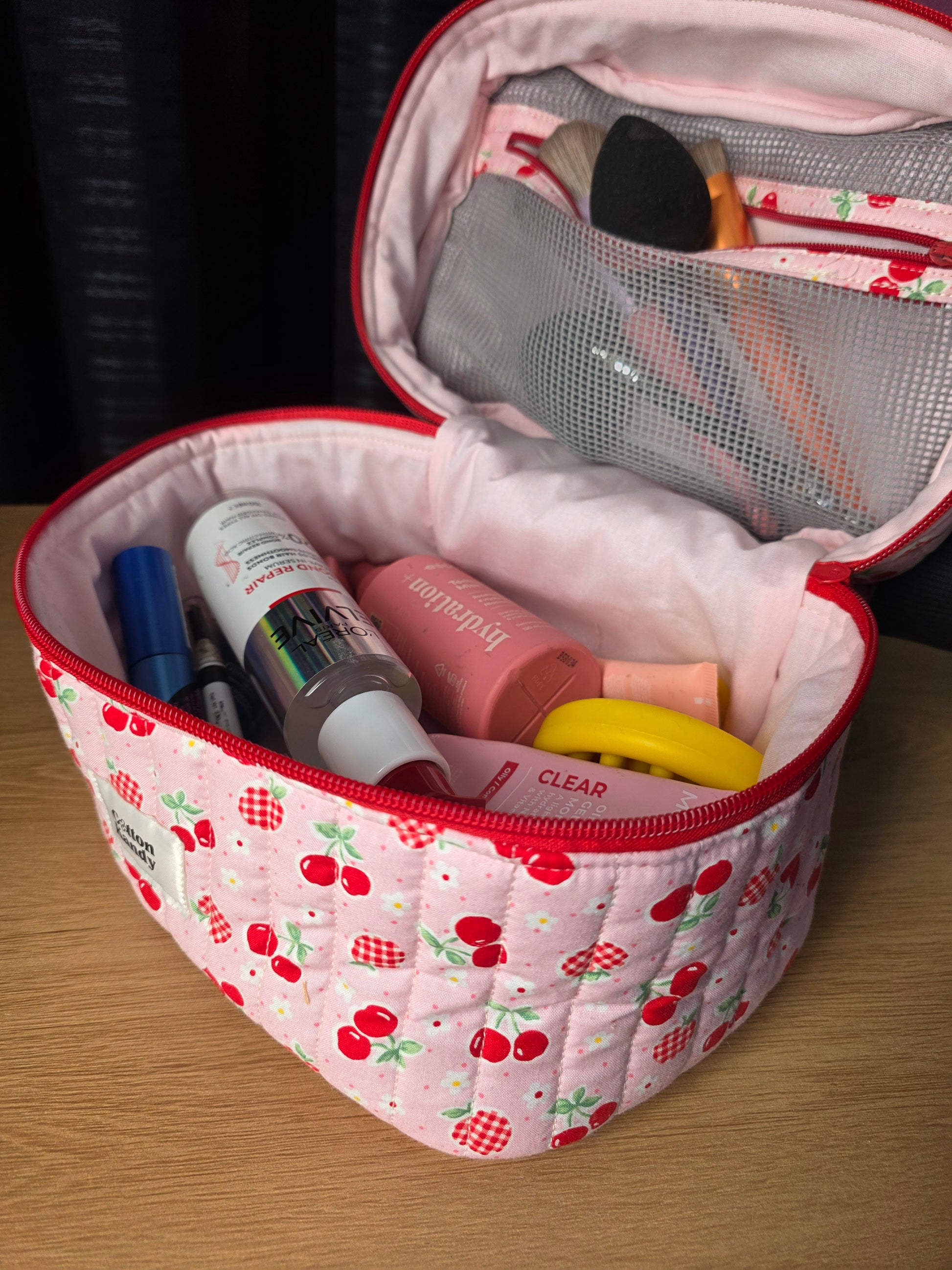Vanity carry all - Cherry