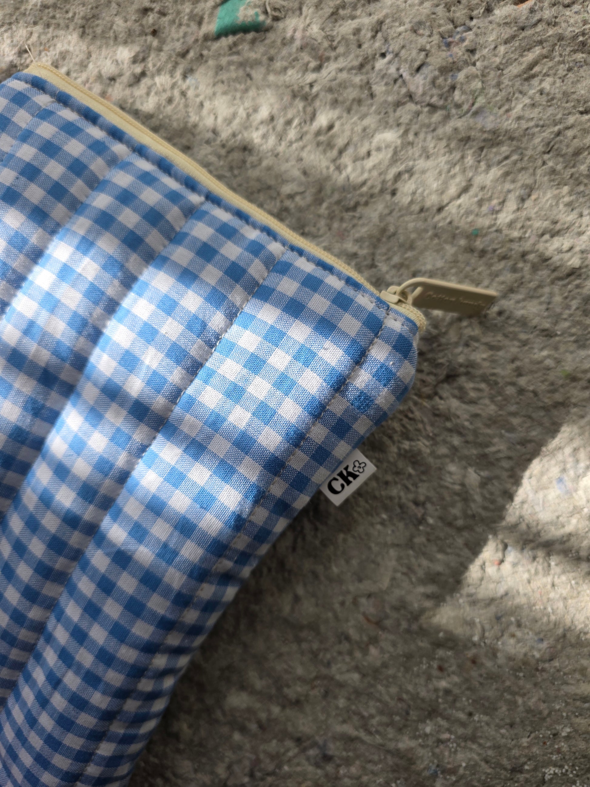 kindle pouch - Gingham blue