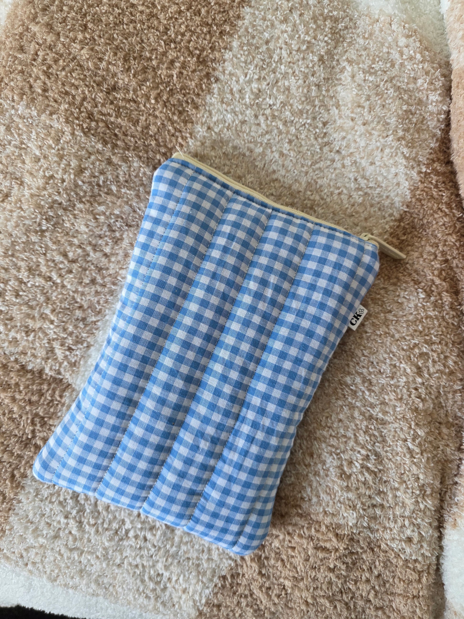 kindle pouch - Gingham blue