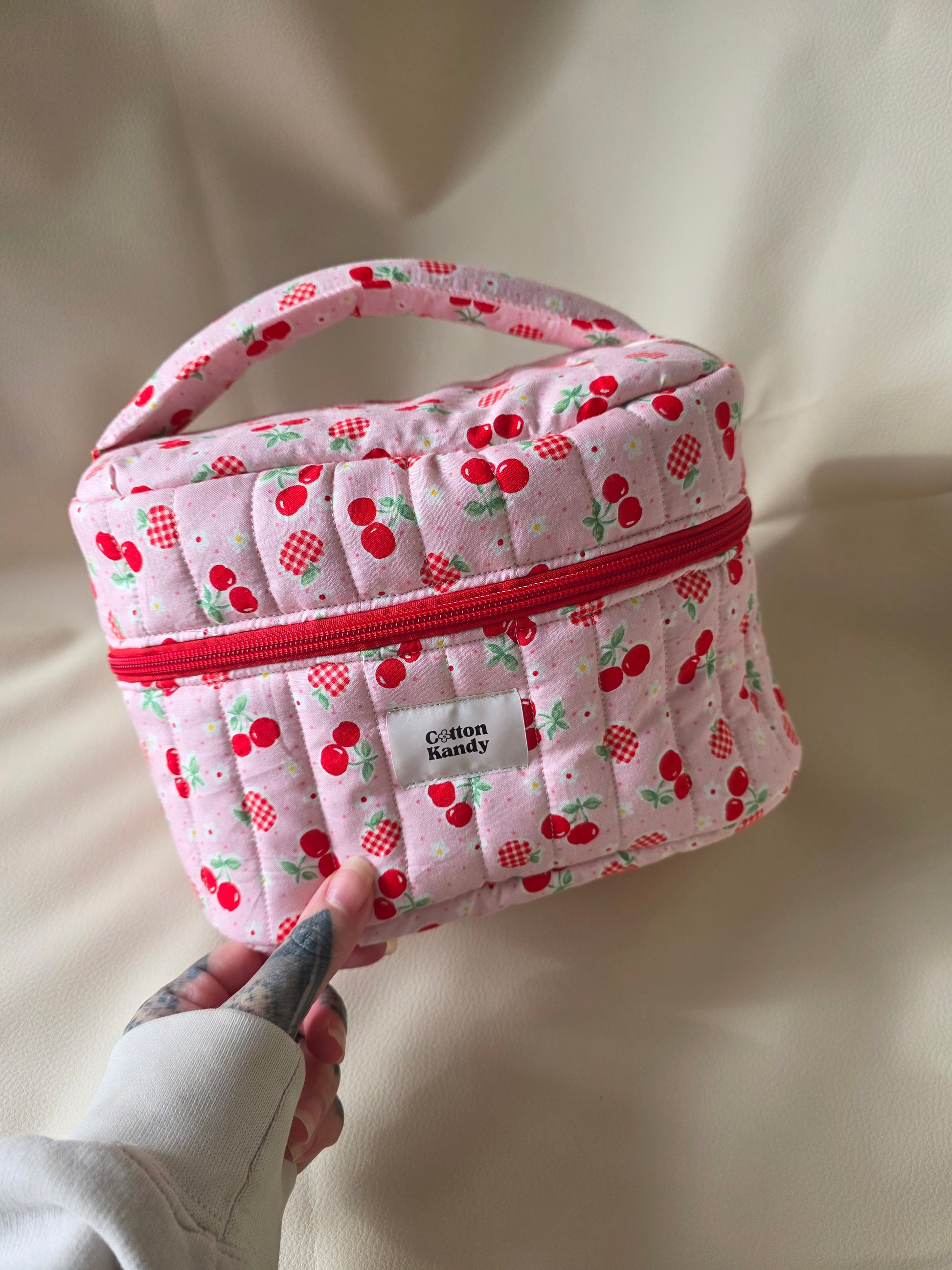 Vanity carry all - Cherry