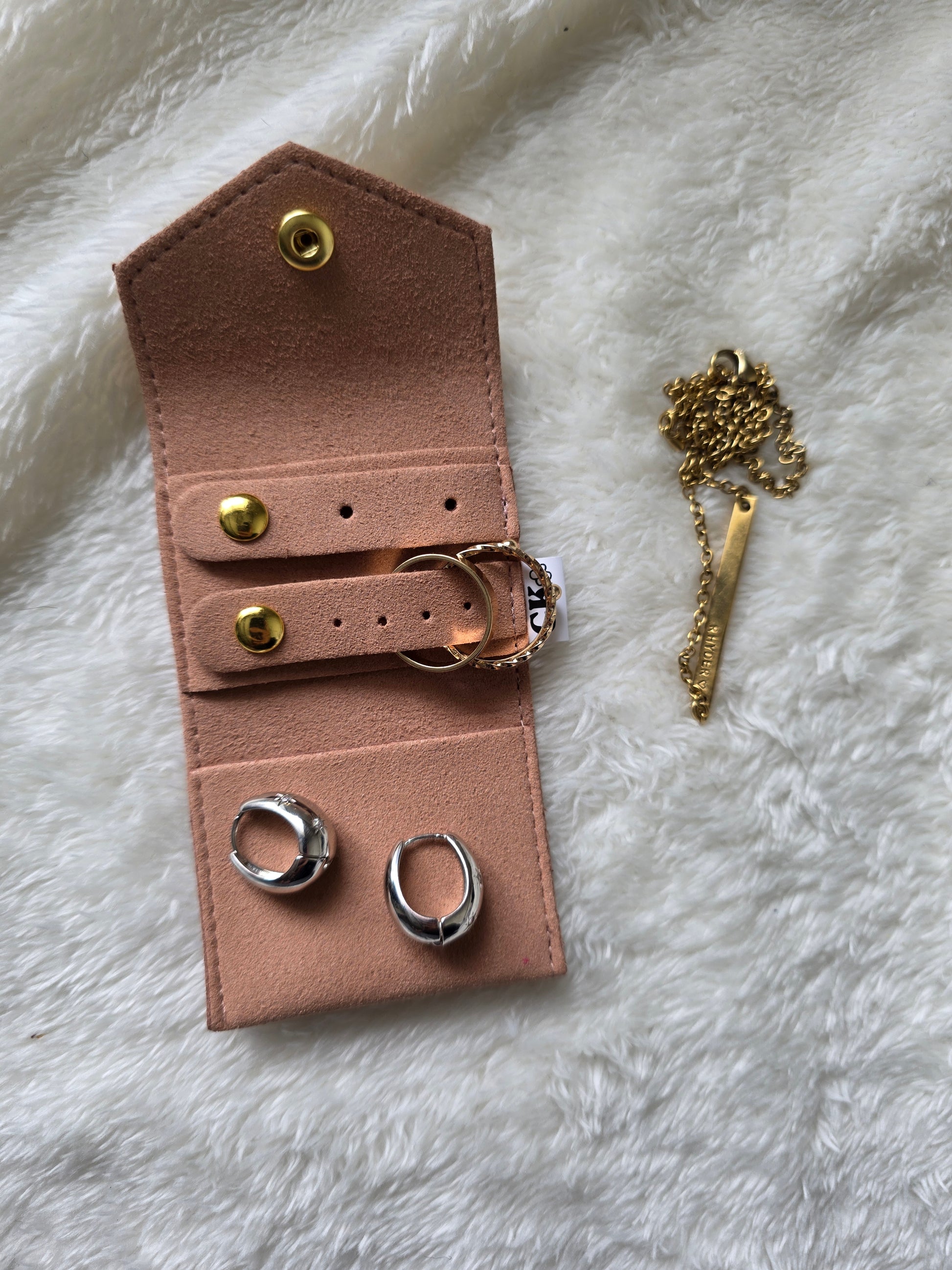 Travel jewellery pouch