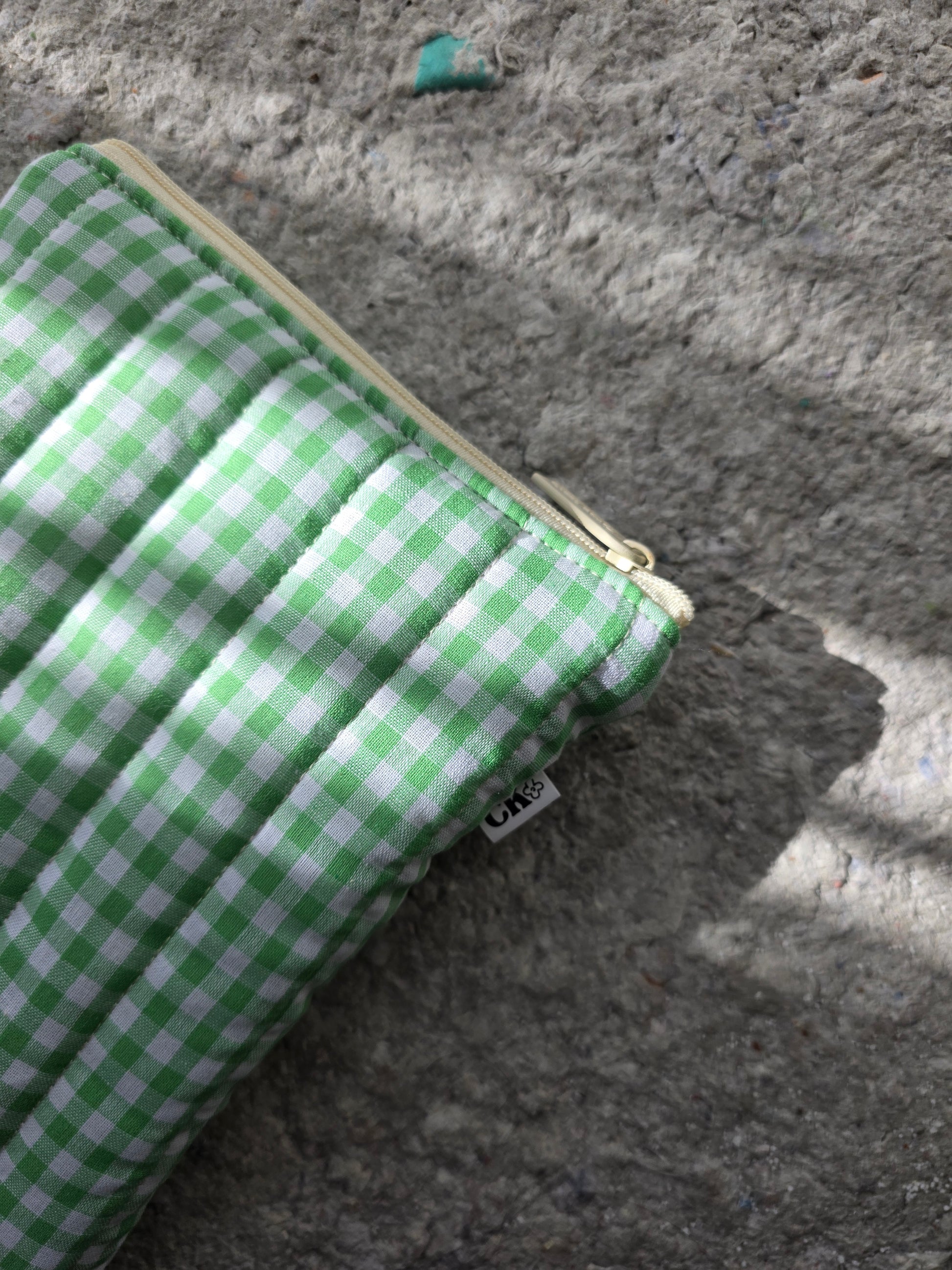 kindle pouch - Gingham green