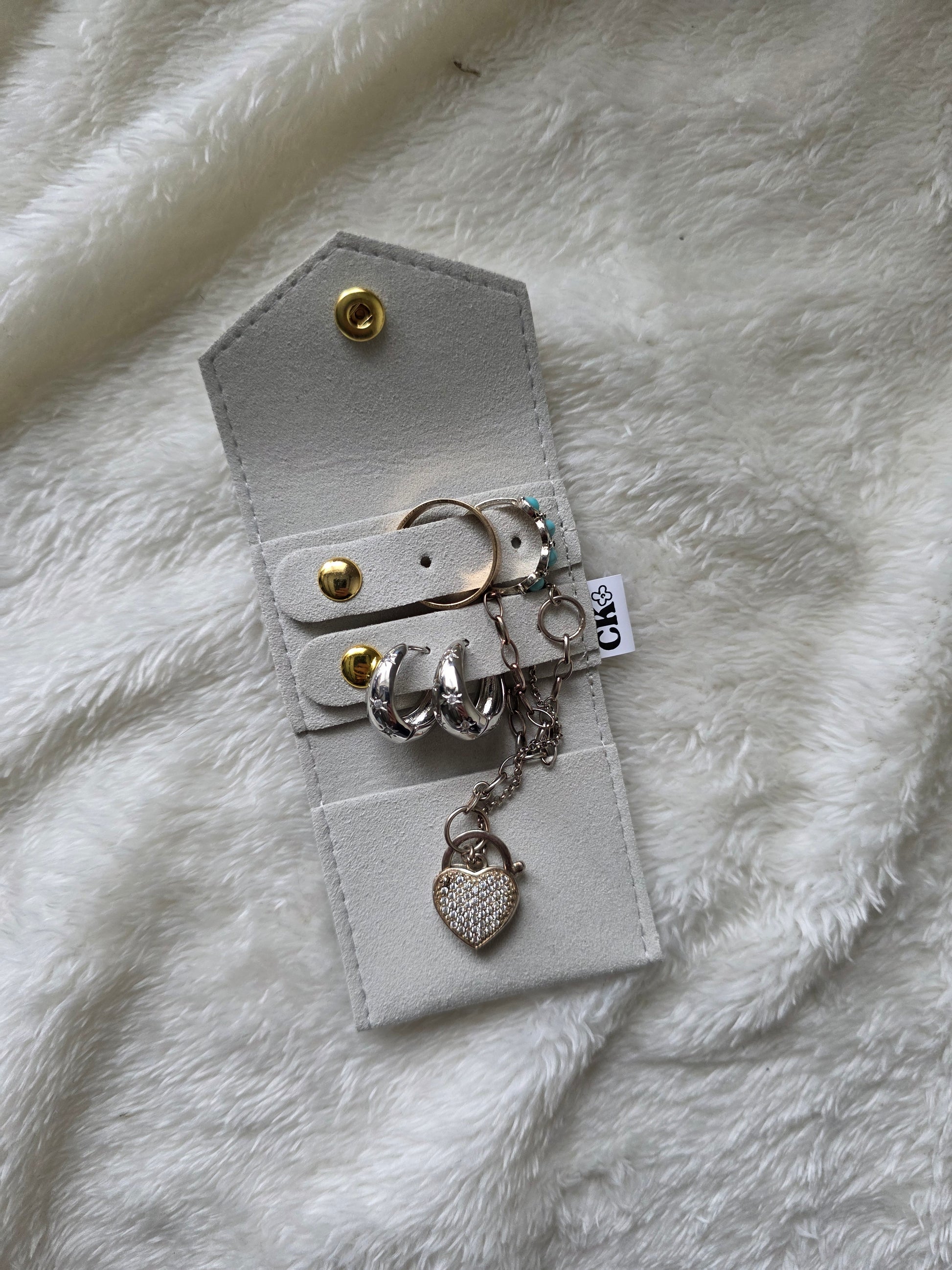Travel jewellery pouch