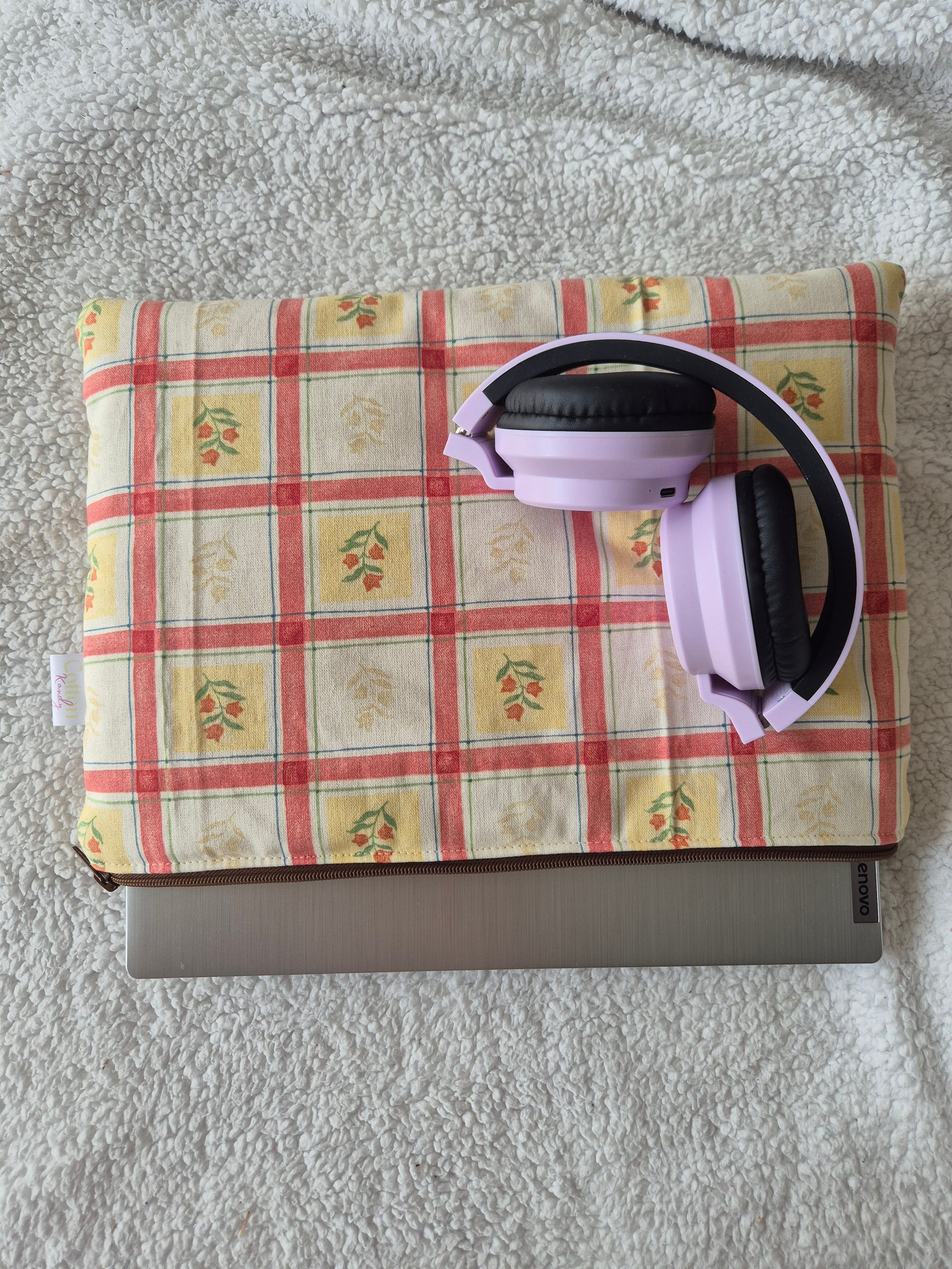 Tulip laptop cover - old label