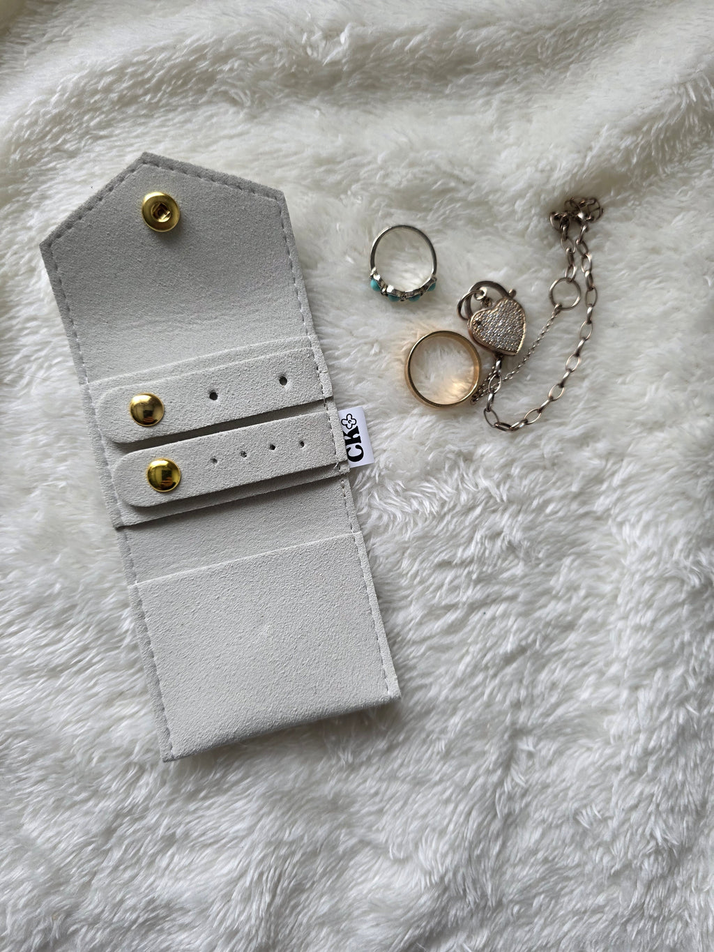 Travel jewellery pouch