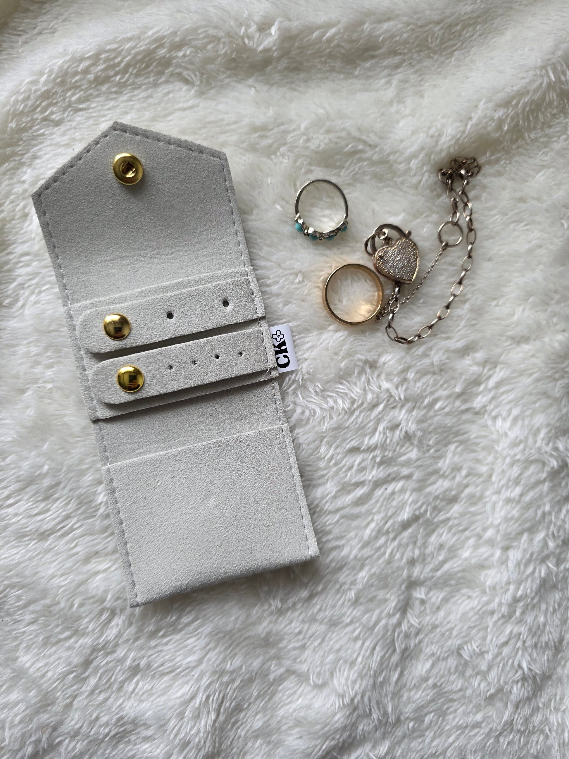 Travel jewellery pouch