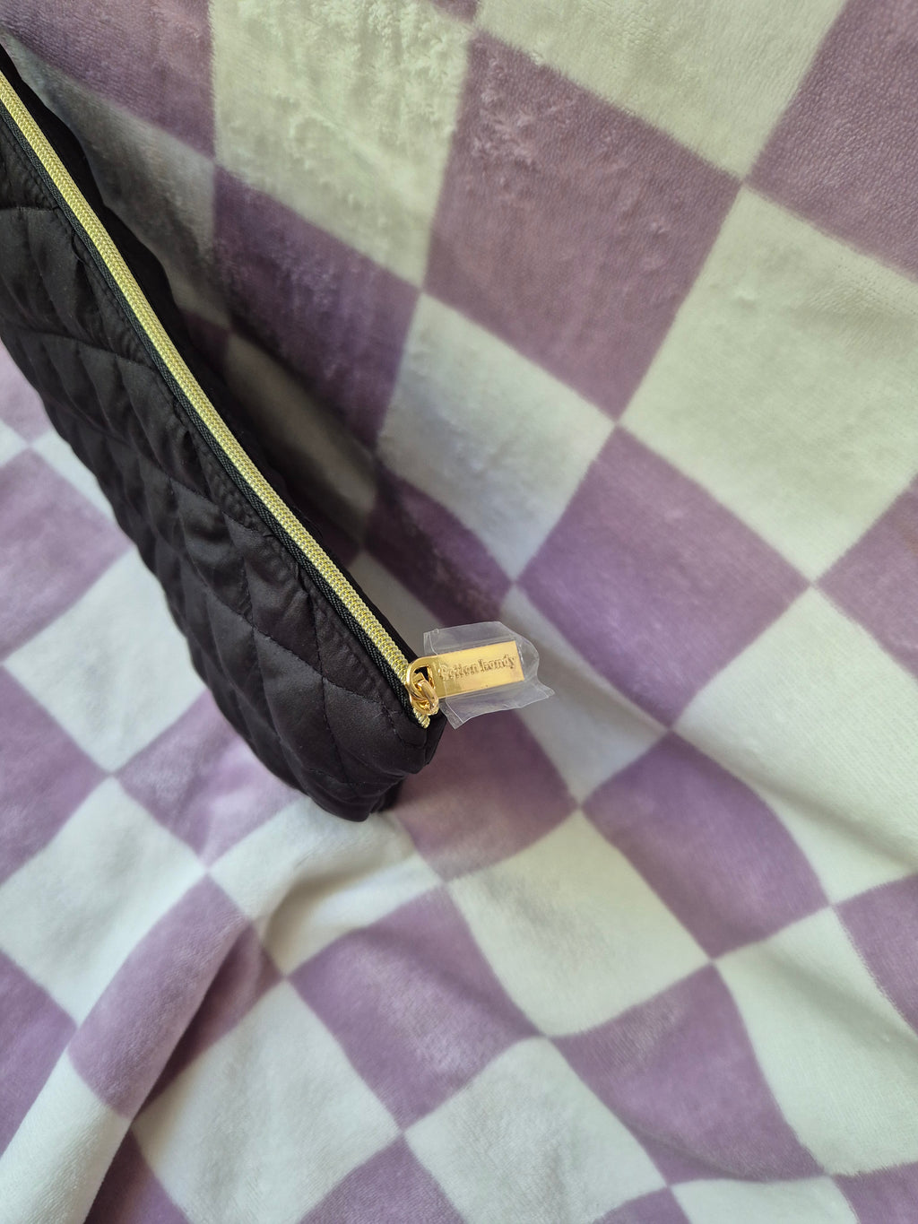 Quilted pouch - old label