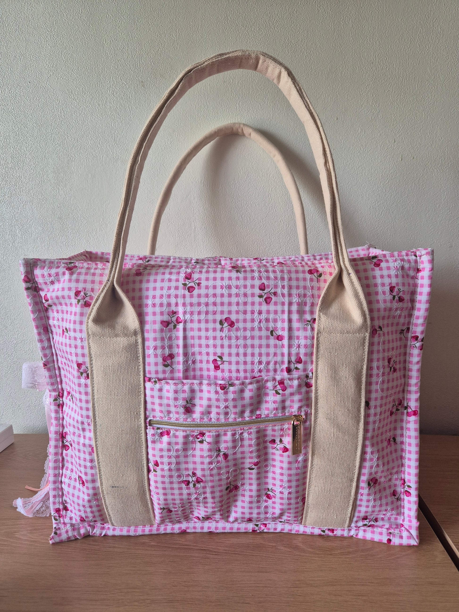 Square tote